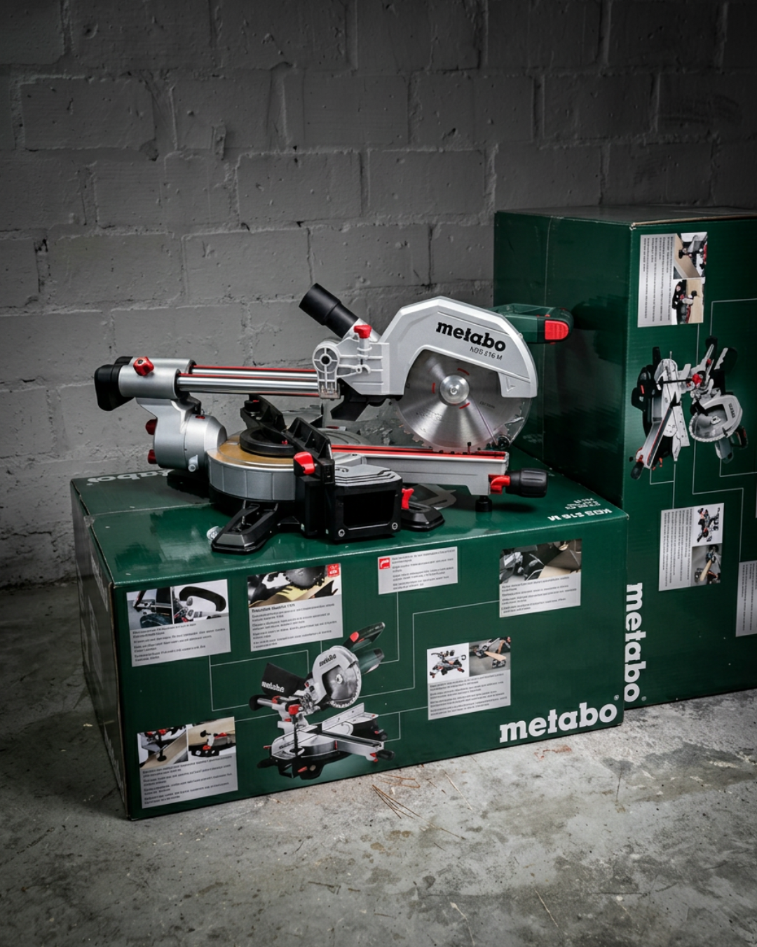 Mitre Saw - Metabo KGS 216 M - Compound Sliding
