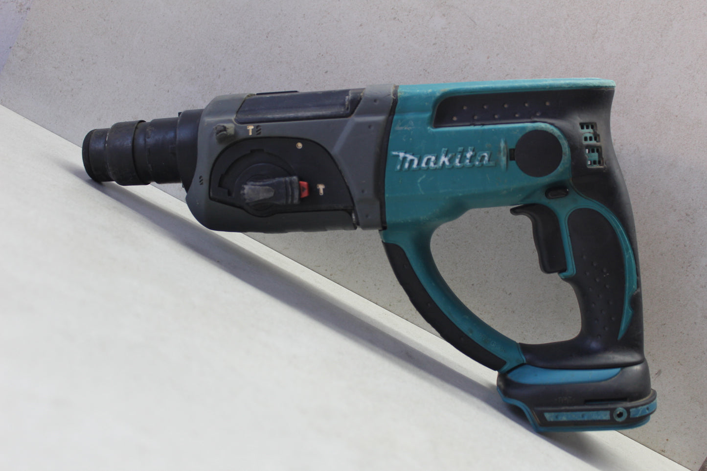 Makita SDS Hammer Drill - DHR202ZK Cordless Rotary Hammer (Tool only)